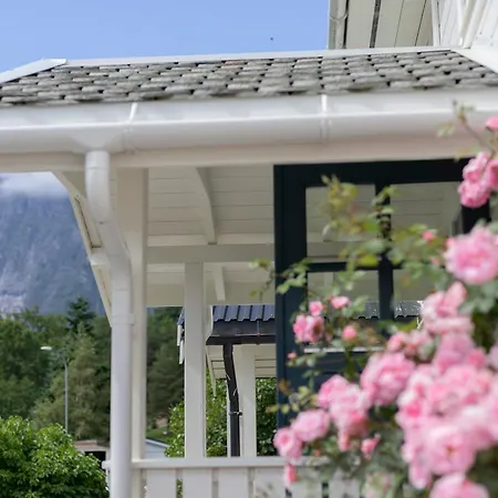 Ostigard 1810 Casa vacanze Åndalsnes