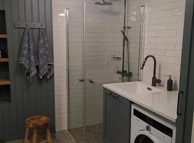 בית נופש Ostigard 1810 *